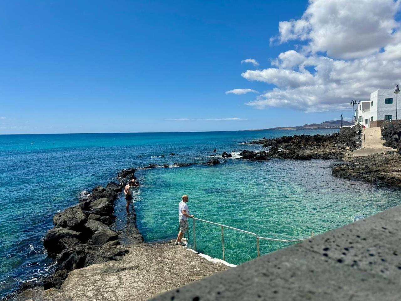 Gran terraza, 1 minuto de las piscinas naturales Punta Mujeres Exterior foto