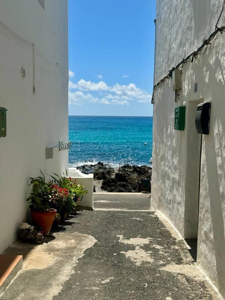 Gran terraza, 1 minuto de las piscinas naturales Punta Mujeres Exterior foto