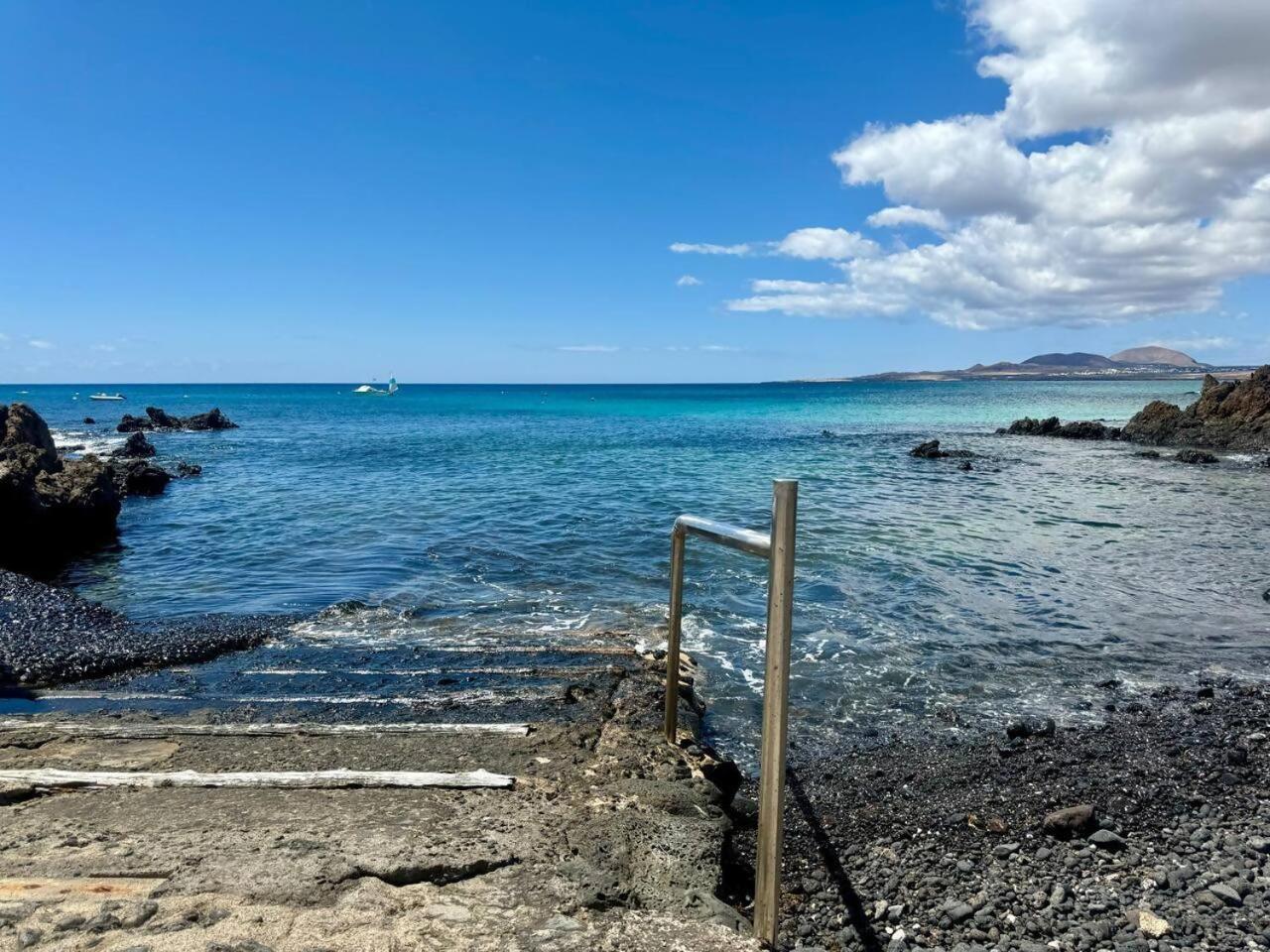 Gran terraza, 1 minuto de las piscinas naturales Punta Mujeres Exterior foto