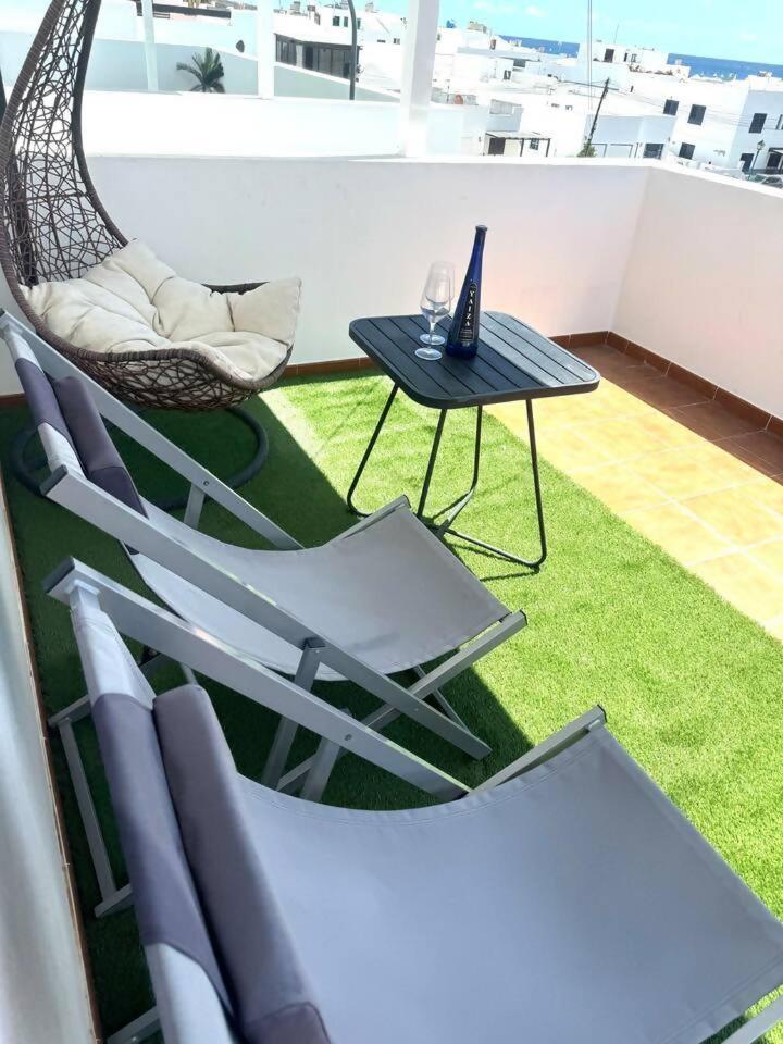 Gran terraza, 1 minuto de las piscinas naturales Punta Mujeres Exterior foto
