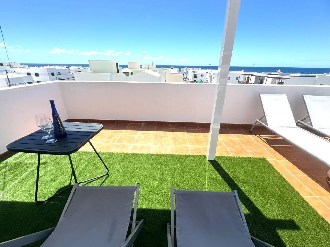 Gran terraza, 1 minuto de las piscinas naturales Punta Mujeres Exterior foto
